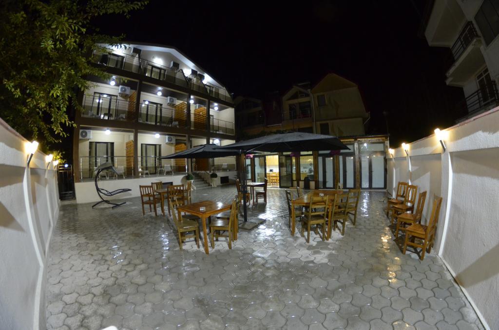 Razvan Holiday Costinesti Esterno foto