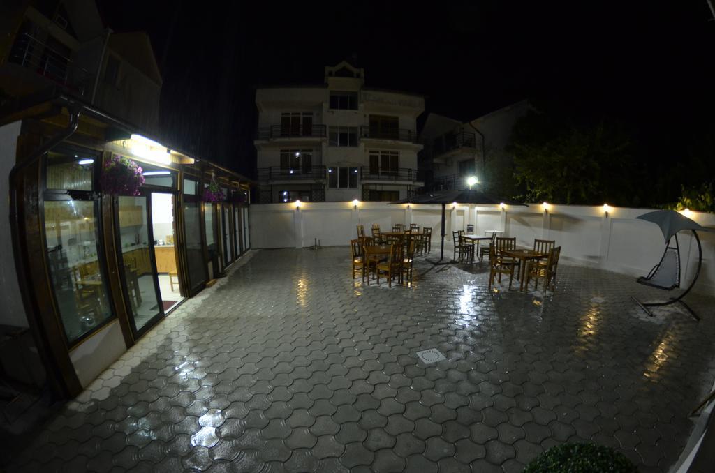 Razvan Holiday Costinesti Esterno foto